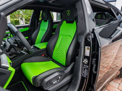 Used 2021 Lamborghini Urus AWD/4WD image 20