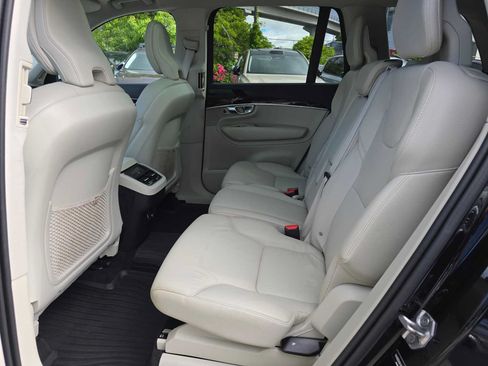 Used 2019 Volvo XC90 T5 Momentum FWD image 15