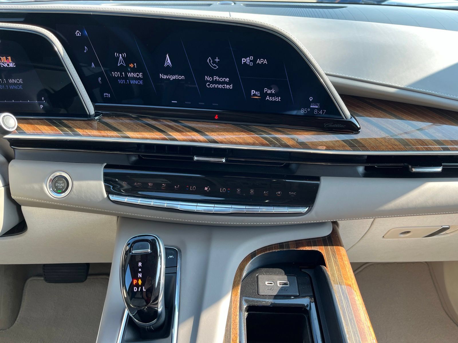 Used 2023 Cadillac Escalade ESV Sport Platinum RWD image 10