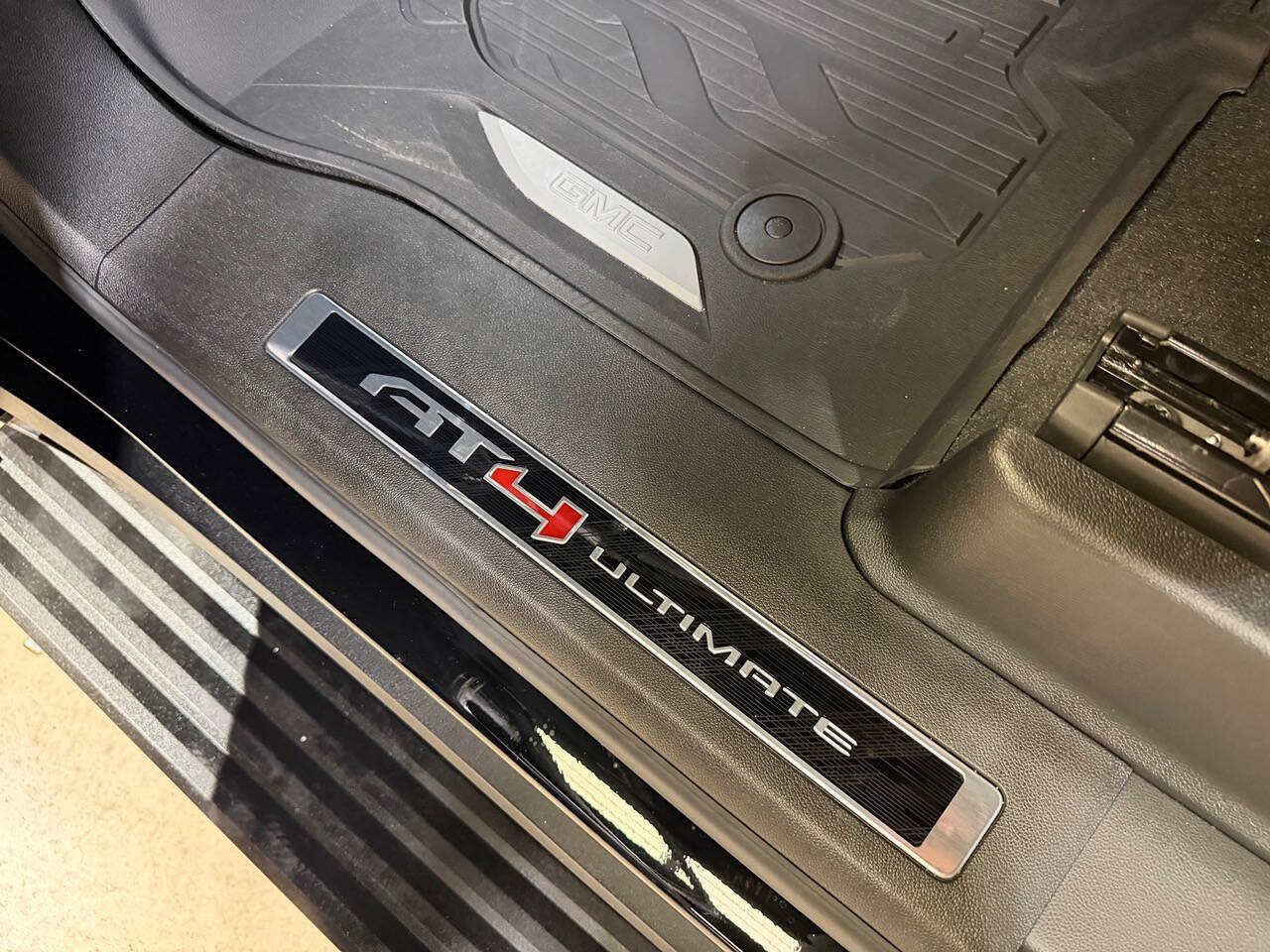 Used 2026 GMC Yukon AT4 Ultimate w/ LPO, Floor Liner Package AWD/4WD image 55