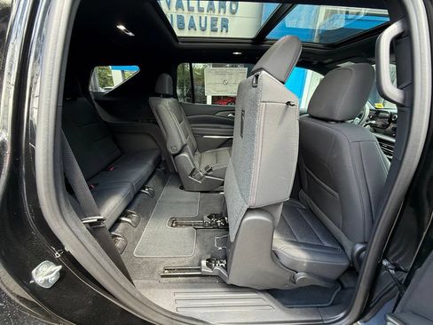 Used 2026 Chevrolet Traverse LT w/ Sun and Wheel Package AWD/4WD image 34