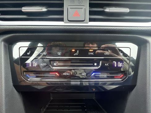 New 2026 Volkswagen Taos SE AWD/4WD image 18