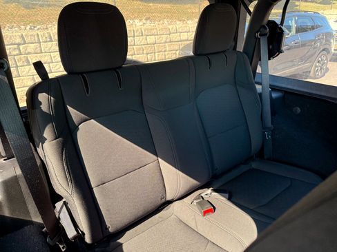 Used 2018 Jeep Wrangler Sport S image 12