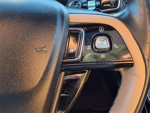 Certified 2022 Lincoln Corsair Reserve w/ Equipment Group 201A image 16