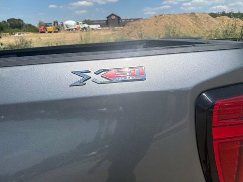 Used 2022 GMC Sierra 1500 SLT w/ SLT Premium Plus Package AWD/4WD image 6
