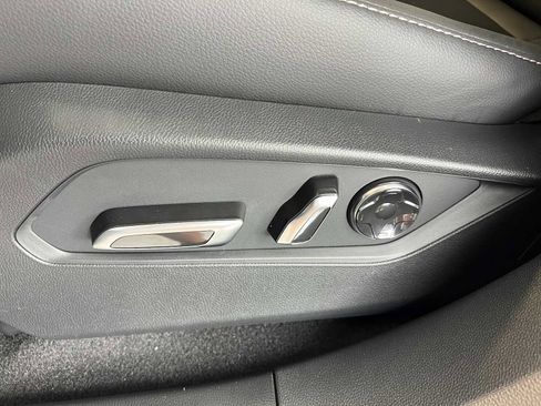 New 2026 Acura RDX SH-AWD image 17