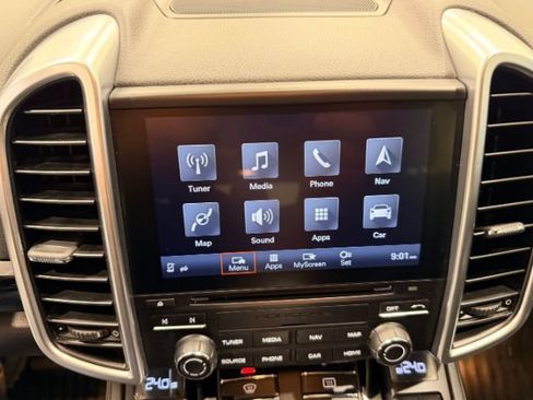 Used 2018 Porsche Cayenne Platinum Edition AWD/4WD image 13