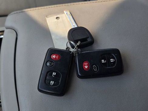 Used 2013 Toyota Venza image 36