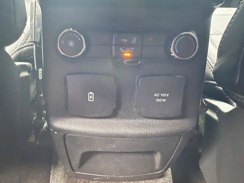 Used 2017 Ford Explorer Limited image 19