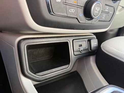 Used 2021 Jeep Renegade Latitude FWD image 18