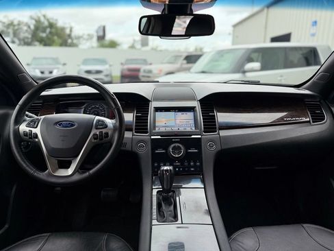 Used 2017 Ford Taurus Limited FWD image 23