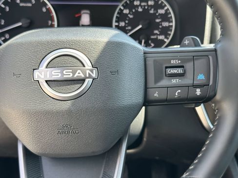 Certified 2025 Nissan Rogue SV AWD/4WD image 21