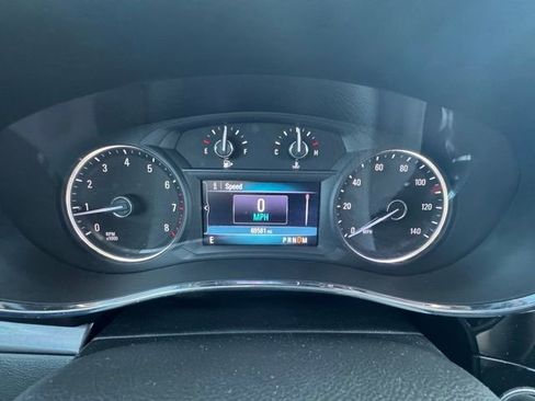 Used 2022 Buick Encore Preferred image 19