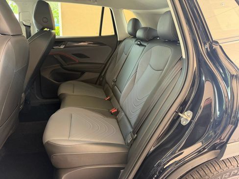 Used 2026 Volkswagen Tiguan SE FWD image 18