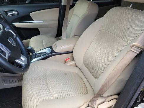 Used 2017 Dodge Journey SE w/ Comfort/Convenience Group AWD/4WD image 9