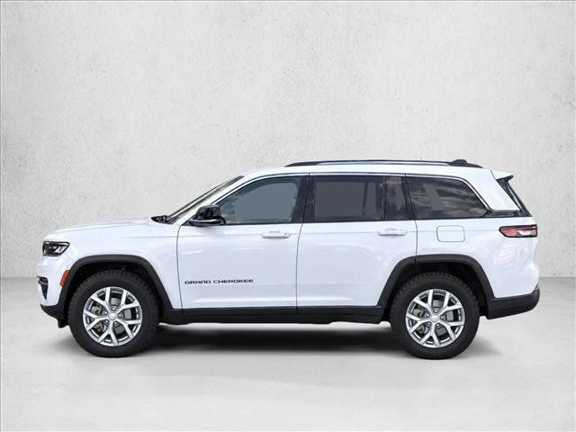 Used 2023 Jeep Grand Cherokee Limited AWD/4WD image 4