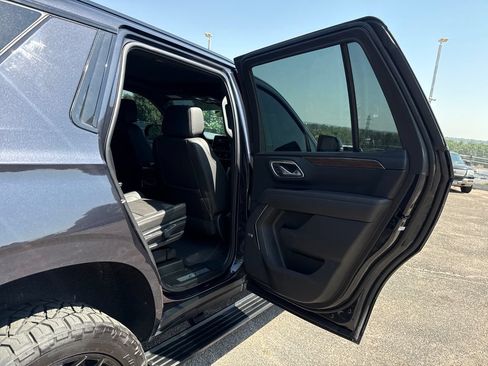 Used 2024 Chevrolet Tahoe High Country AWD/4WD image 27