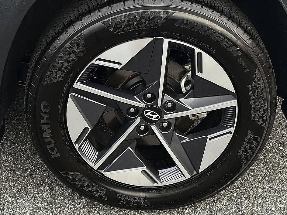 Certified 2025 Hyundai Tucson SEL FWD image 6