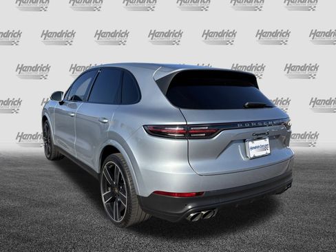 Used 2020 Porsche Cayenne S image 8