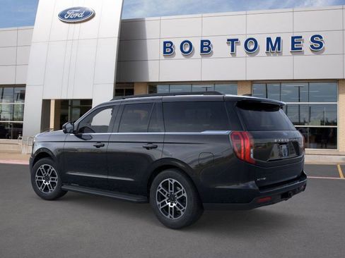 Used 2025 Ford Expedition Active image 6