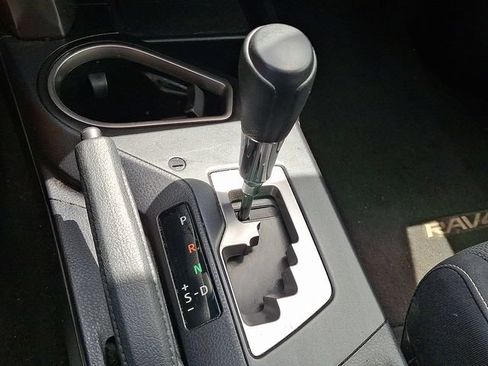 Used 2016 Toyota RAV4 XLE AWD/4WD image 11