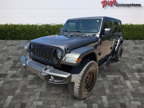 Used 2024 Jeep Wrangler Unlimited Sport AWD/4WD image 6