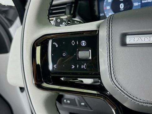 Used 2026 Land Rover Range Rover Velar Dynamic SE image 10