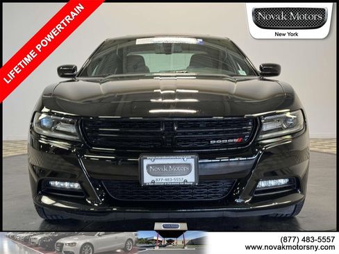 Used 2021 Dodge Charger SXT w/ Driver Convenience Group image 2