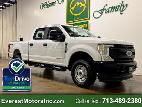Used 2022 Ford F250 XL w/ Power Equipment Group AWD/4WD image 1