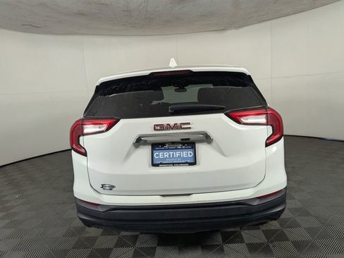 Certified 2024 GMC Terrain SLE image 9