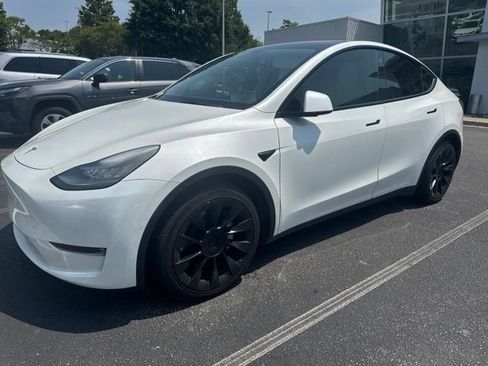 Used 2021 Tesla Model Y Long Range AWD/4WD image 7