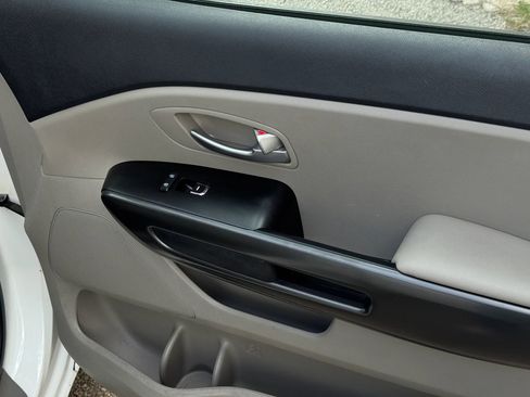 Used 2020 Kia Sedona EX image 19