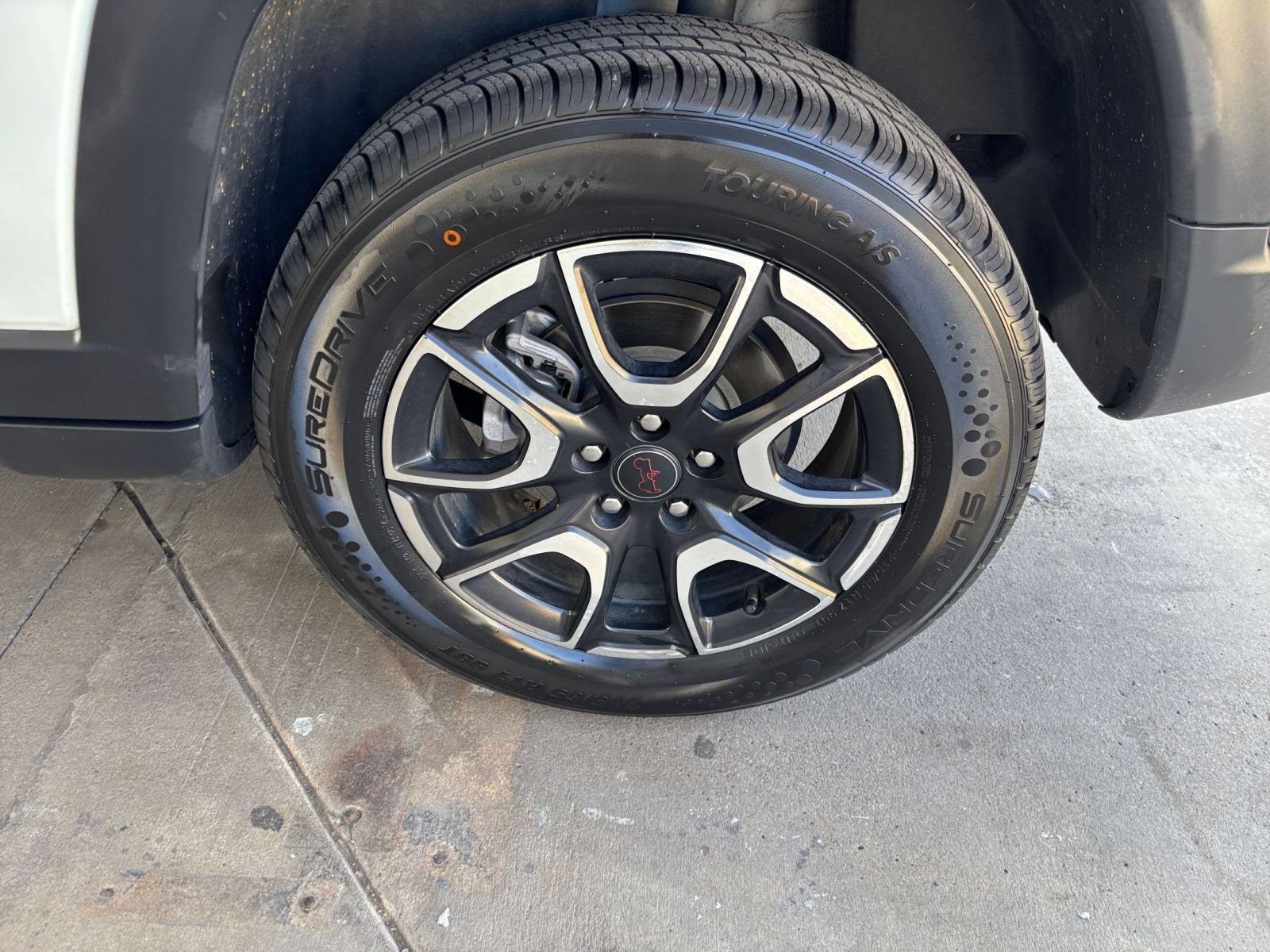 Used 2025 Jeep Compass Trailhawk AWD/4WD image 28