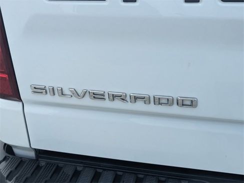 Used 2023 Chevrolet Silverado 1500 Custom image 10