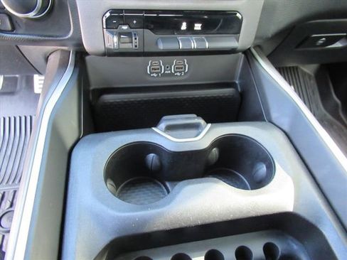 Used 2022 RAM 1500 Big Horn AWD/4WD image 16