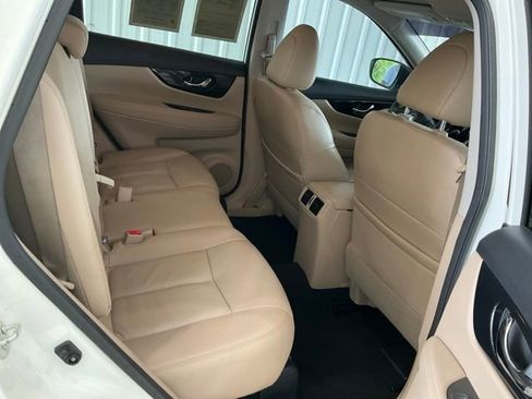 Used 2020 Nissan Rogue SL w/ Premium Package FWD image 24