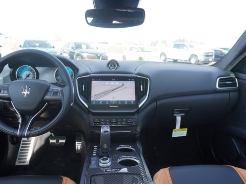 Used 2024 Maserati Ghibli Trofeo image 2