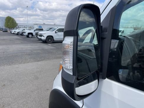 Used 2025 RAM ProMaster 2500 w/ Safety Group FWD image 4
