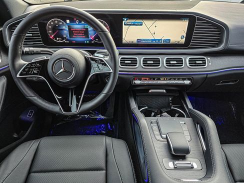 New 2025 Mercedes-Benz GLS 450 4MATIC image 34