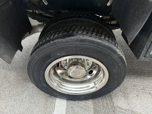 Used 2008 Ford F550 4x4 Regular Cab Super Duty image 16