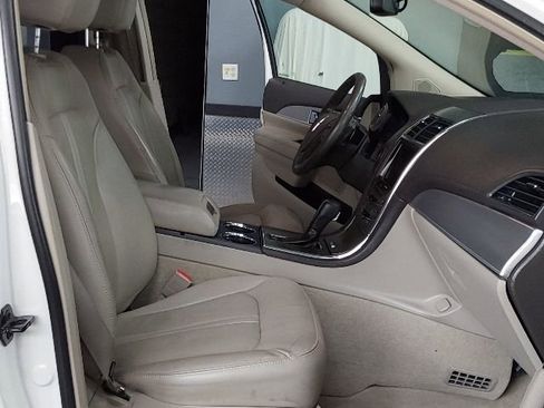 Used 2014 Lincoln MKX FWD image 13