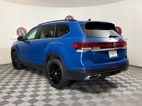 Used 2025 Volkswagen Atlas SE AWD/4WD image 7