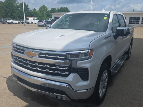 Used 2024 Chevrolet Silverado 1500 LTZ w/ LTZ Convenience Package II image 7