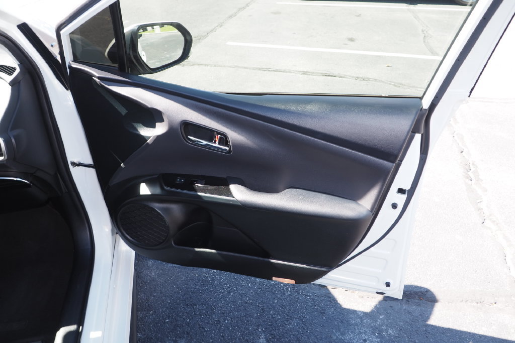 Used 2022 Toyota Prius Prime XLE FWD image 21