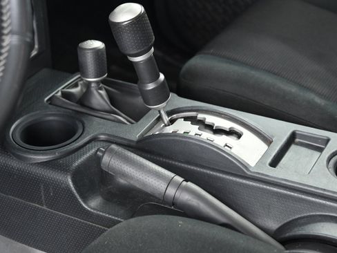 Used 2007 Toyota FJ Cruiser 4WD image 27