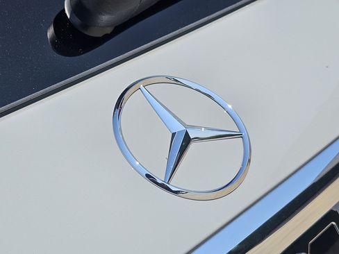 New 2026 Mercedes-Benz GLS 63 AMG 4MATIC image 9