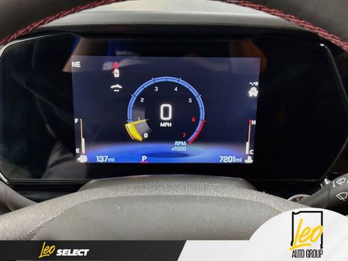 Used 2025 Chevrolet Trax RS w/ Sunroof Package FWD image 15