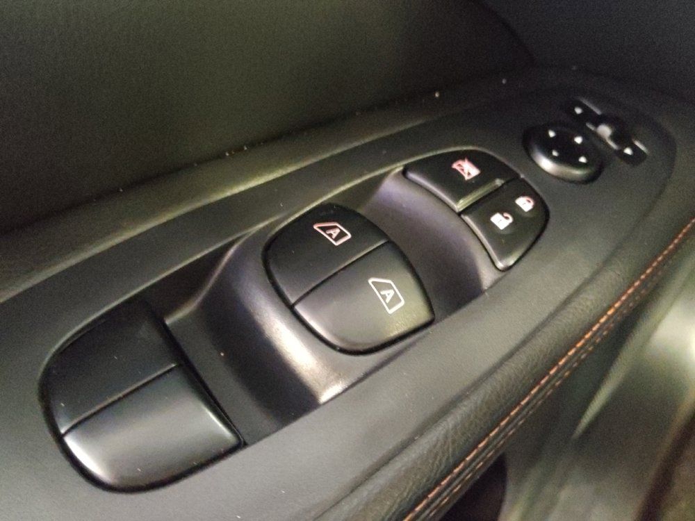 Used 2019 Nissan Pathfinder SL AWD/4WD image 27