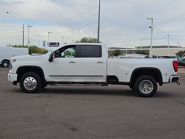 Used 2024 Chevrolet Silverado 3500 High Country w/ High Country Premium Package AWD/4WD image 8