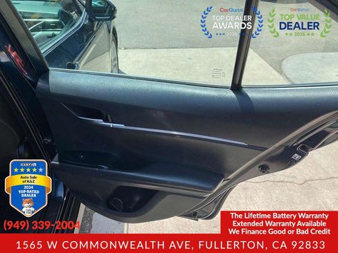 Used 2018 Toyota Camry LE FWD image 25